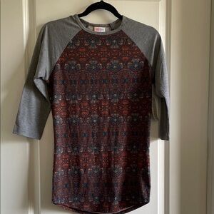 LuLaRoe Randy raglan 3/4 sleeve Gray and Paisley baseball Tee